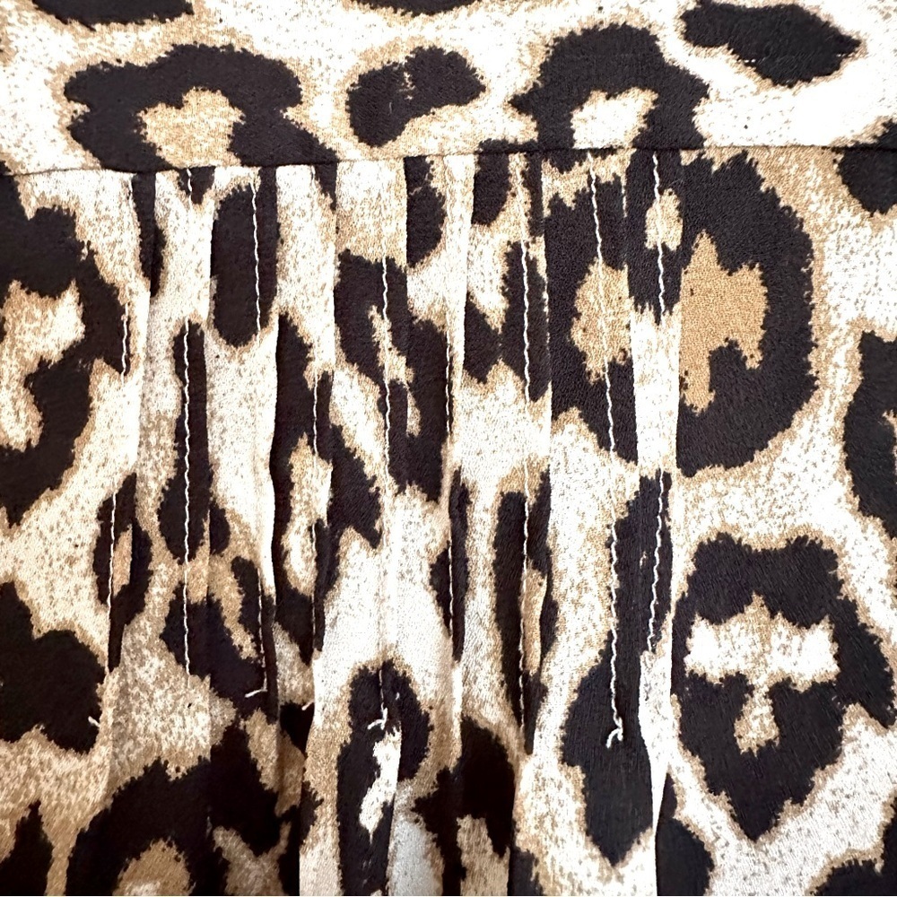 Banana Republic Elegant Blouse in Classic Cheetah Print Size Small - Picture 10 of 11